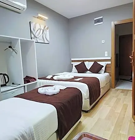 Hotel Safir Gold 4*