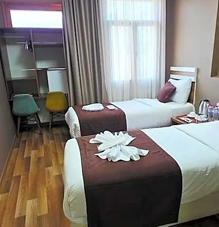Hotel Safir Gold 4*