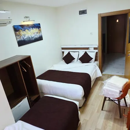 Hotel Safir Gold 4*